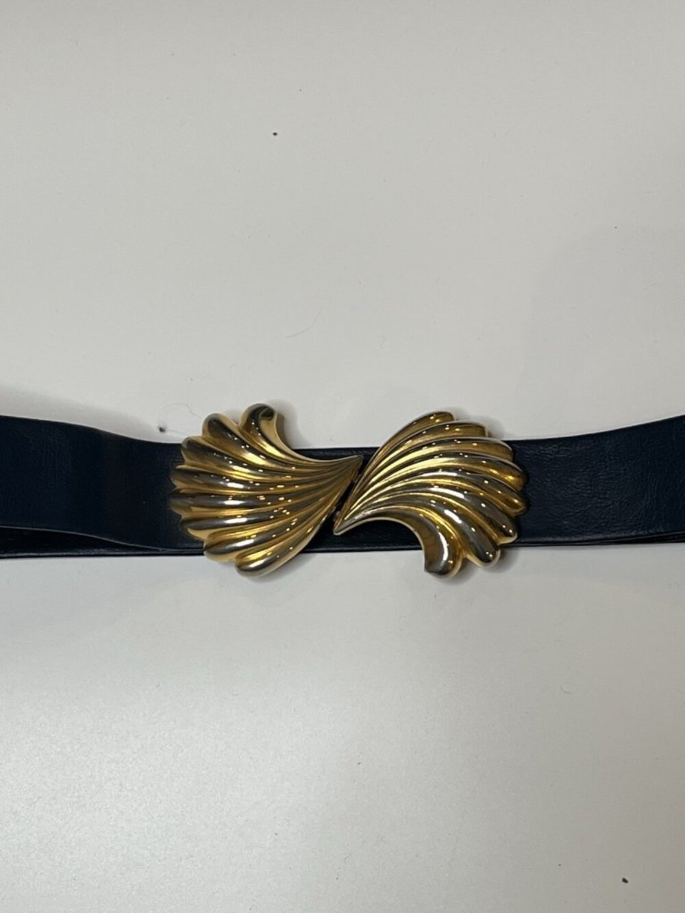 Vintage Black Genuine Leather Belt Gold Tone Fan Shell Buckle 32" Statement
